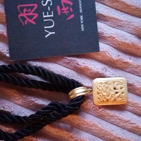 YueSai Oriental Jewelry Set. - Picture 2 of 7